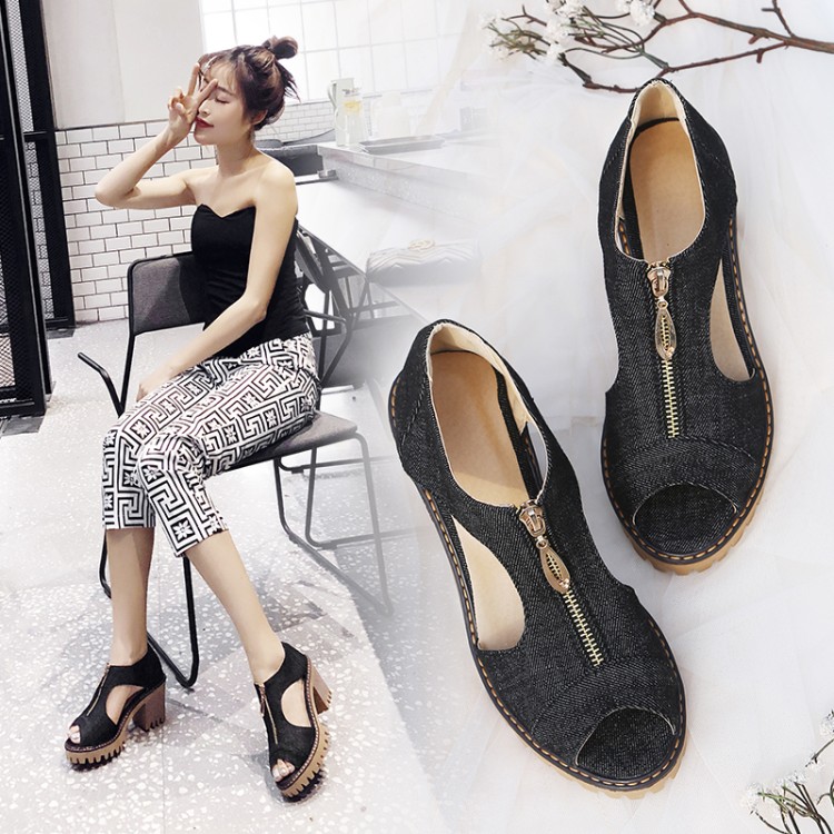 Women's Low-Top Denim Sandals with Chunky Heel and Zipper - Image 4
