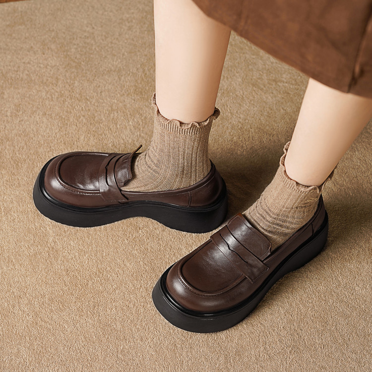 Women's Leather Loafers with Rubber Sole and Round Toe - Style k.html - Image 2