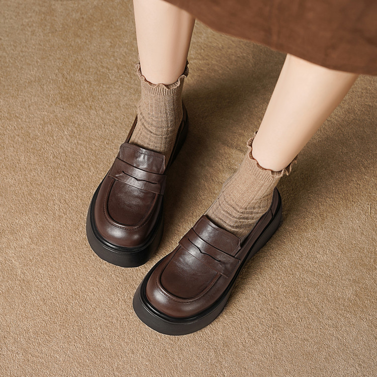 Women's Leather Loafers with Rubber Sole and Round Toe - Style k.html - Image 4
