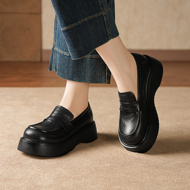 Women's Leather Loafers with Rubber Sole and Round Toe - Style k.html - Image 3